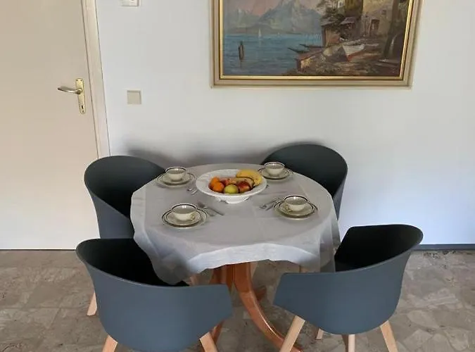 Apartamento Maggiore- Casa Roccia-ferienwohnung In Pino Sulla Sponda Pino Lago Maggiore