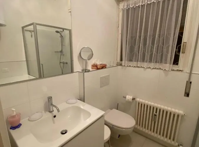 Maggiore- Casa Roccia-ferienwohnung In Pino Sulla Sponda Pino Lago Maggiore