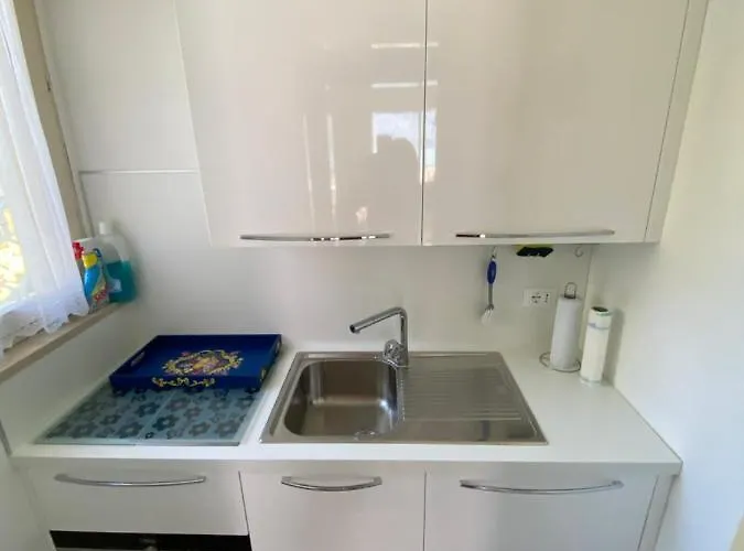 Maggiore- Casa Roccia-ferienwohnung In Pino Sulla Sponda 아파트