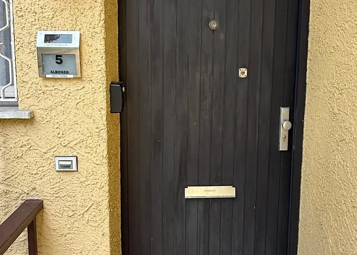 Maggiore- Casa Roccia-ferienwohnung In Pino Sulla Sponda * Pino Lago Maggiore