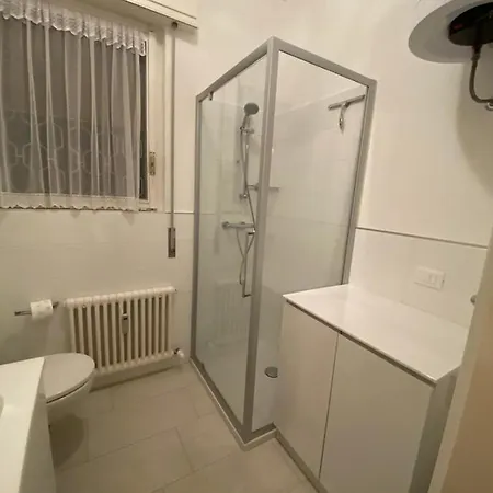 Maggiore- Casa Roccia-ferienwohnung In Pino Sulla Sponda *