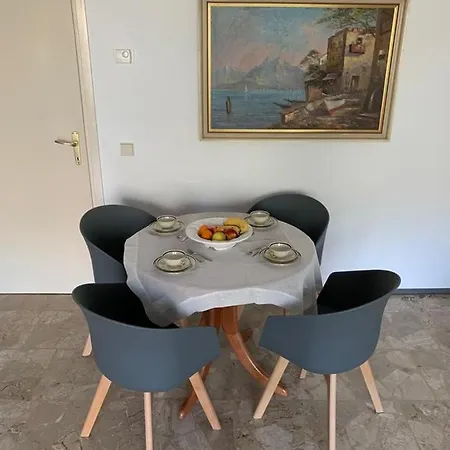 Apartman Maggiore- Casa Roccia-ferienwohnung In Pino Sulla Sponda Pino Lago Maggiore