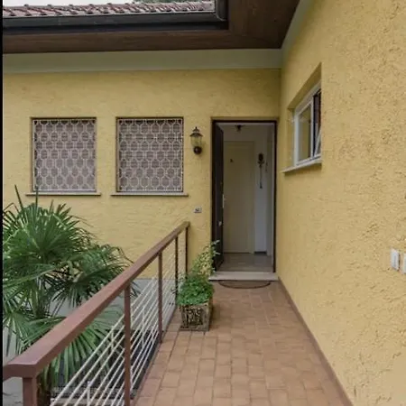 Maggiore- Casa Roccia-ferienwohnung In Pino Sulla Sponda Pino Lago Maggiore