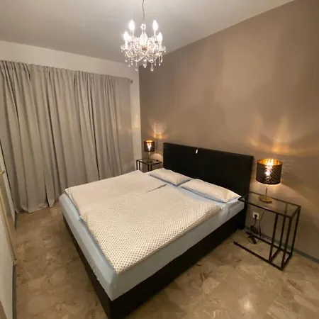 Apartman Maggiore- Casa Roccia-ferienwohnung In Pino Sulla Sponda *