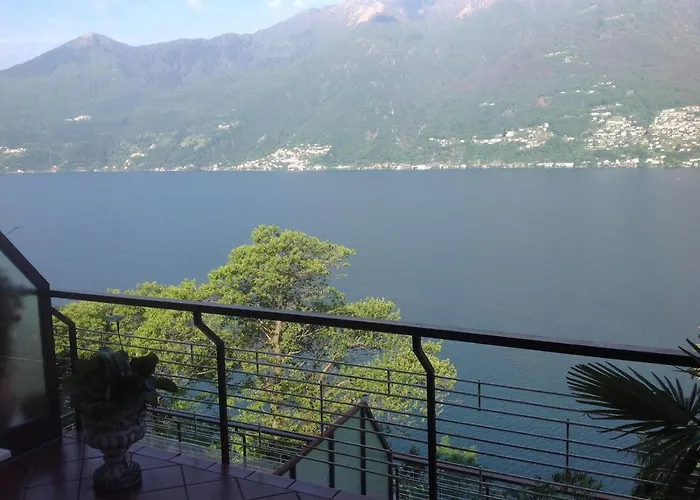 Διαμέρισμα Maggiore- Casa Roccia-ferienwohnung In Pino Sulla Sponda Pino Lago Maggiore