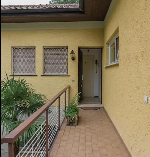 Maggiore- Casa Roccia-ferienwohnung In Pino Sulla Sponda Pino Lago Maggiore